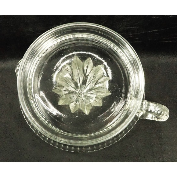 Vintage Ribbed Juicer /‎ Reamer Clear Glass With Loop Handle 6.5" Manual - Picture 6 of 7
